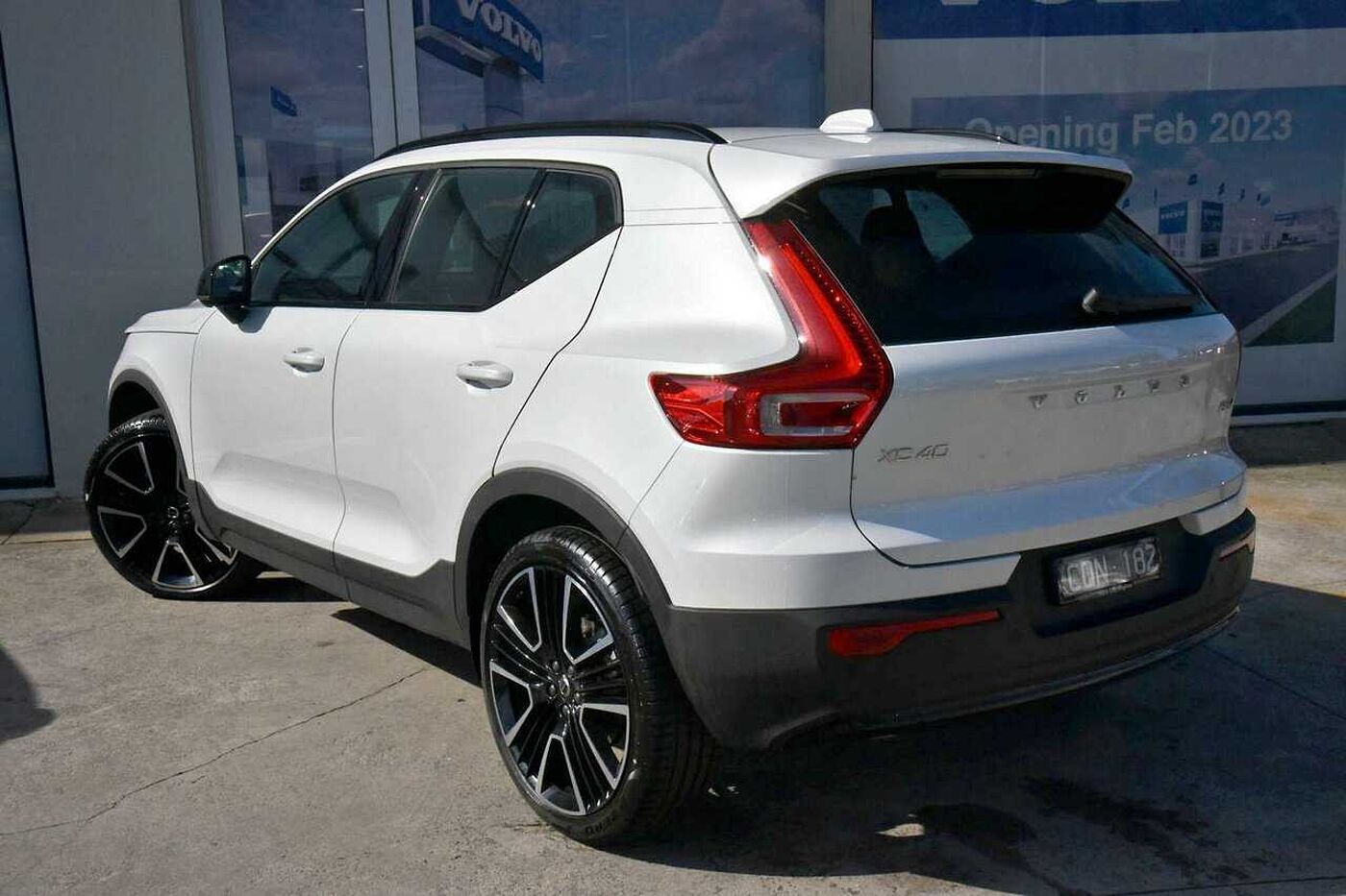 Volvo  XC40 Ultimate, B5 Mild Hybrid, Petrol, Dark