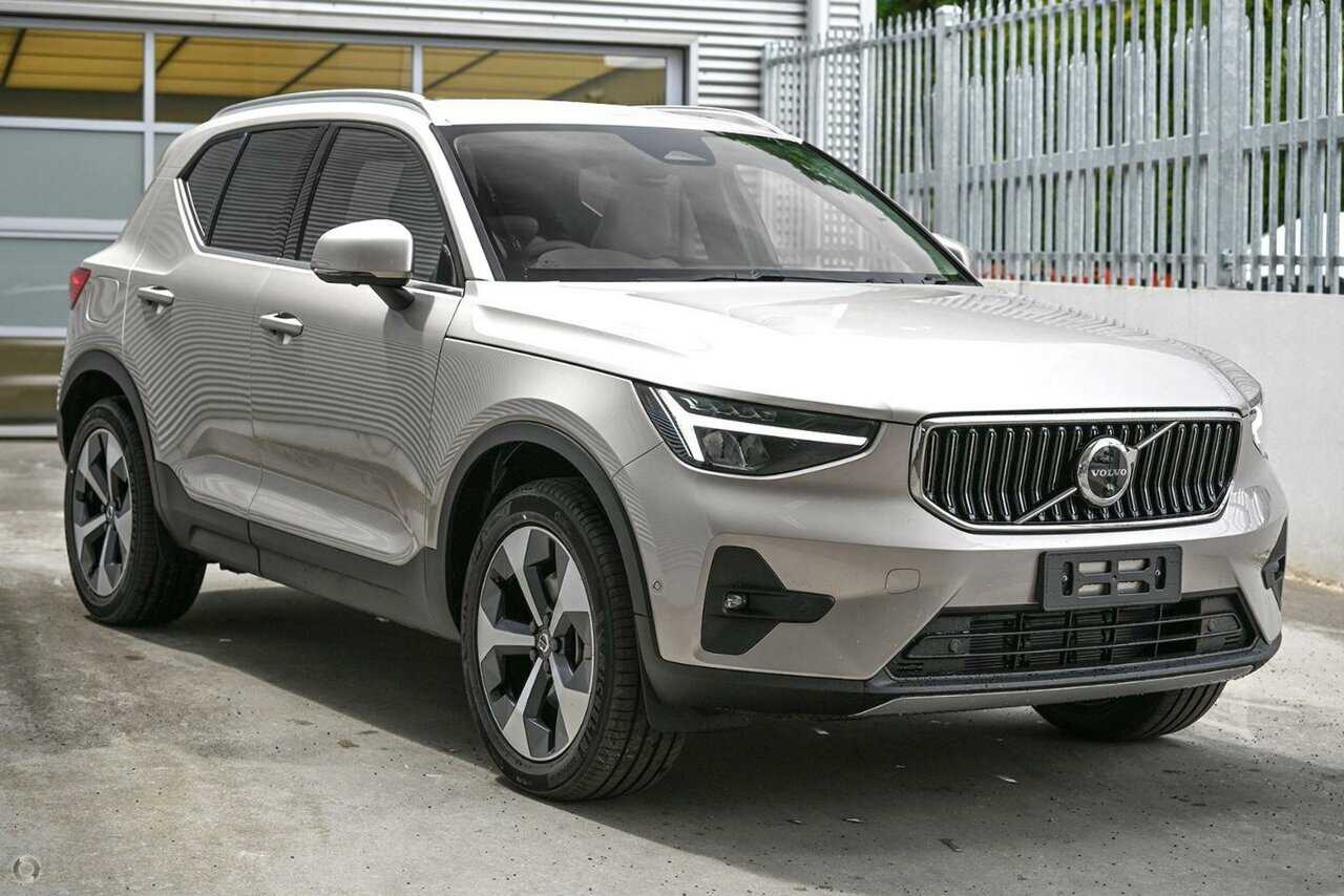 Volvo  XC40 Ultimate, B4 Mild Hybrid, Petrol, Bright