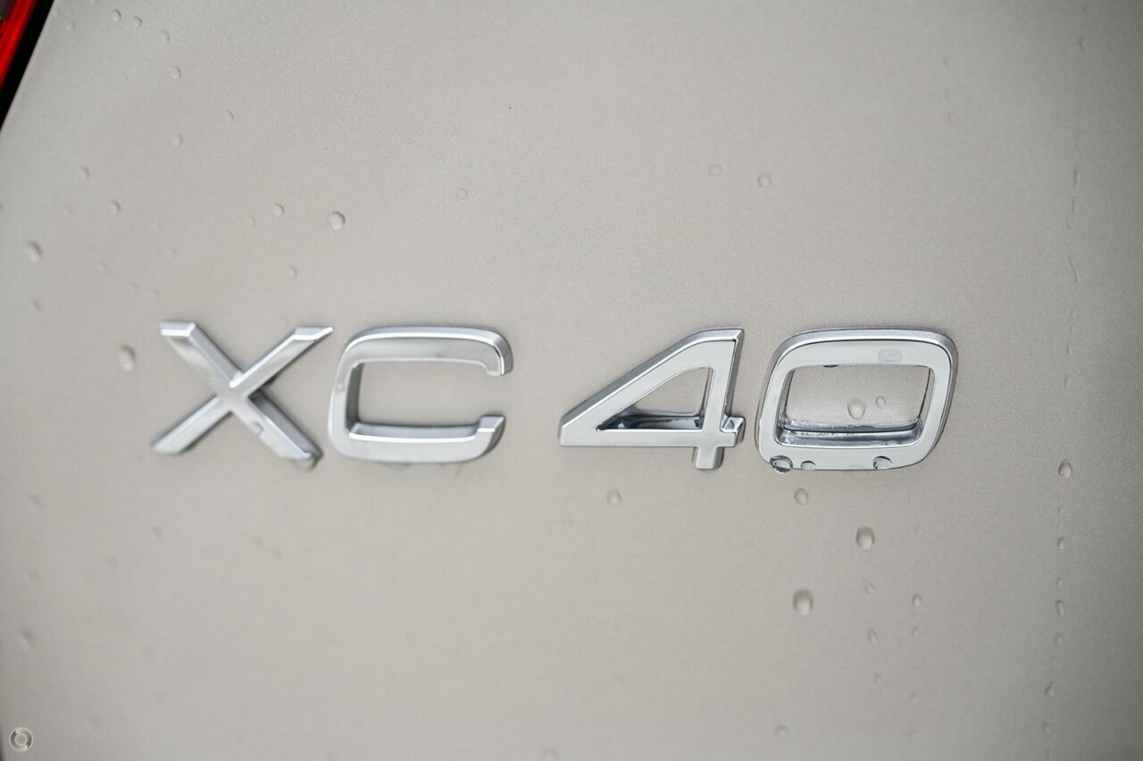 Volvo  XC40 Ultimate, B4 Mild Hybrid, Petrol, Bright