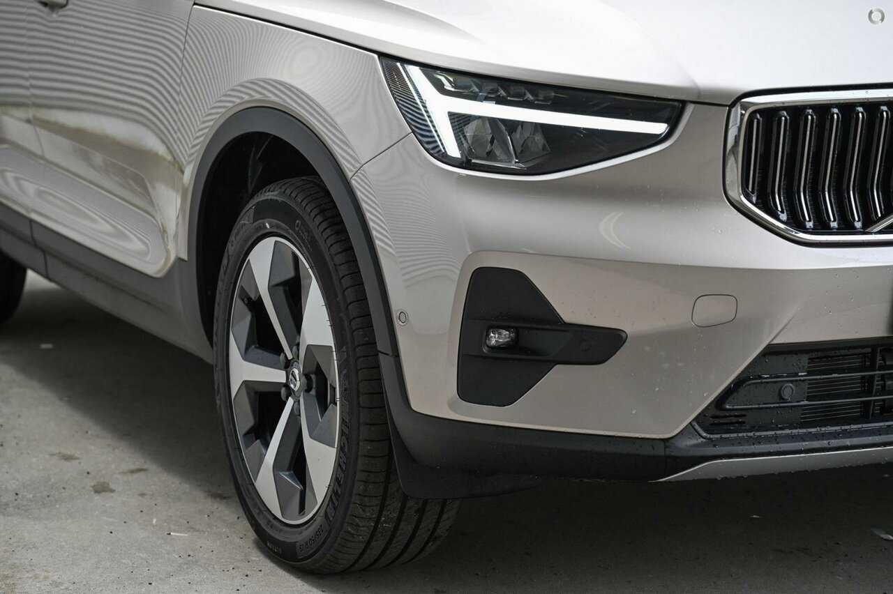 Volvo  XC40 Ultimate, B4 Mild Hybrid, Petrol, Bright