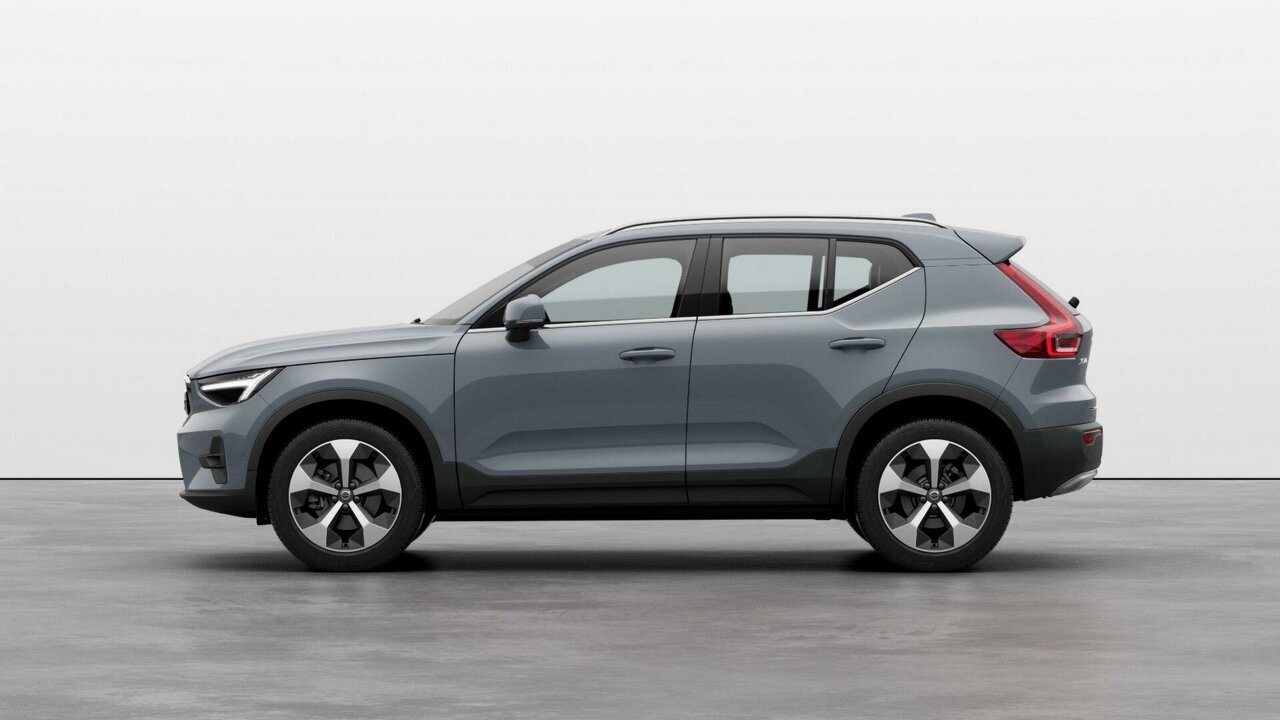 Volvo  XC40 Ultimate, B4 AWD Mild hybrid, Petrol, Bright