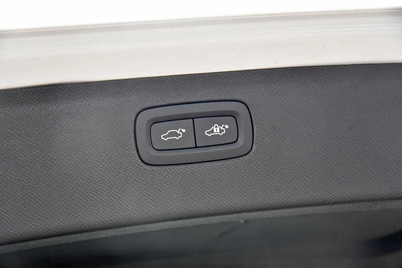 Volvo  XC90 Ultimate, B5 AWD Mild hybrid, Petrol, Bright, 7 Seats