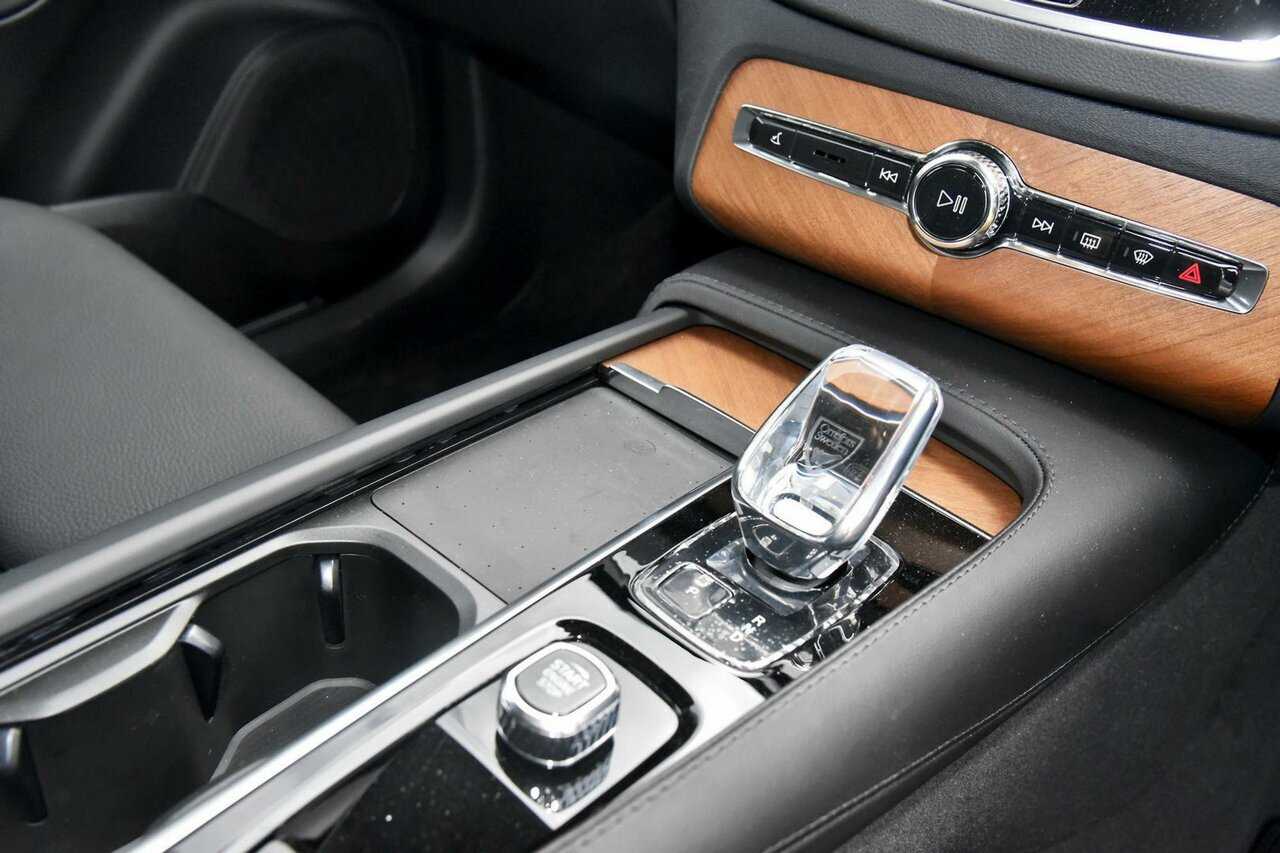 Volvo  XC90 Ultimate, B5 AWD Mild hybrid, Petrol, Bright, 7 Seats