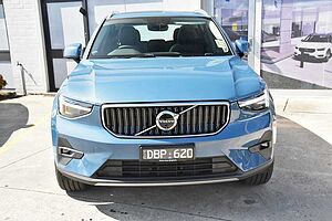 Volvo  XC40 Ultimate, B4 AWD Mild hybrid, Petrol, Bright