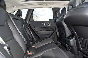 Volvo  XC60 Plus, B5 Mild Hybrid, Petrol